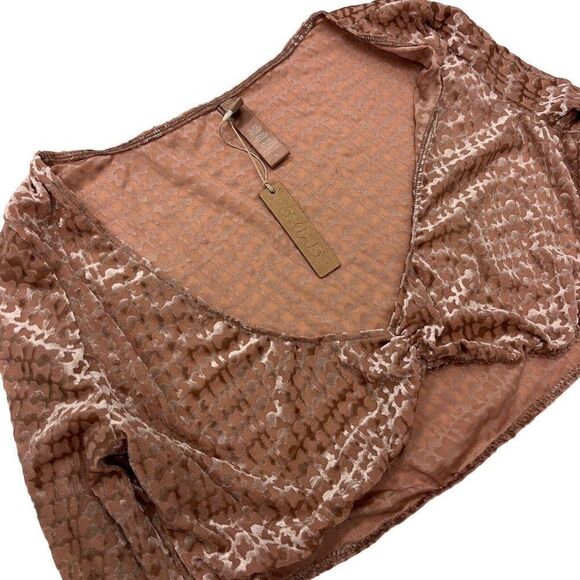 Skims Top WMNS L Velvet Logo Glove Scoop Stretch Sexy Sold Out New - Picture 12 of 13